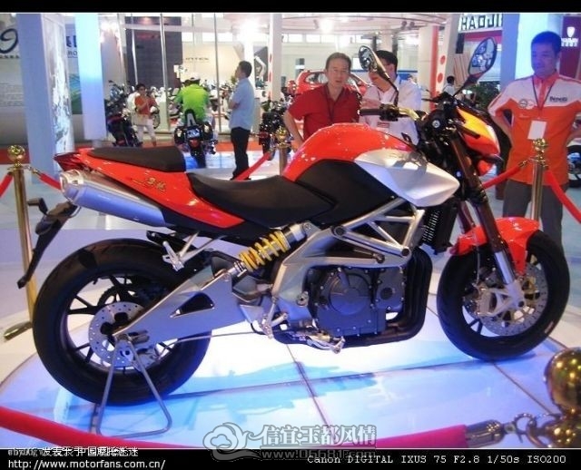 ����600