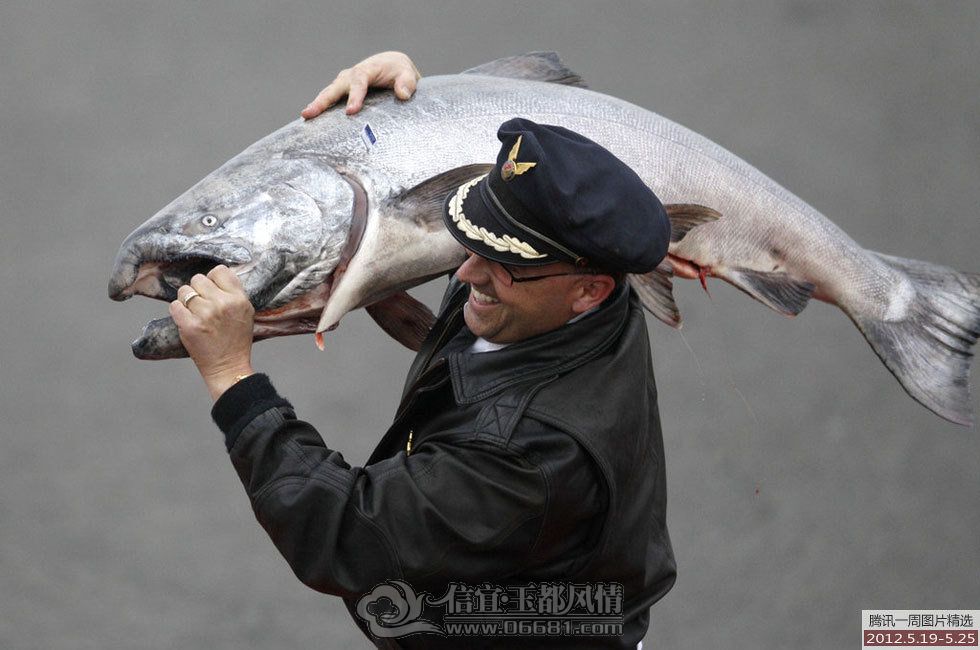 2012��5��18�գ���������ͼ�У�����˹�Ӻ��չ�˾(Alaska Airlines)������ά(Trent Dav.jpg