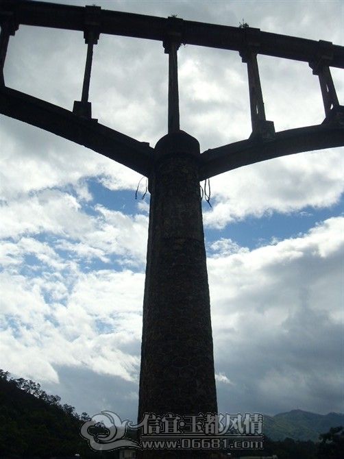 psbCAUSLUC6.jpg