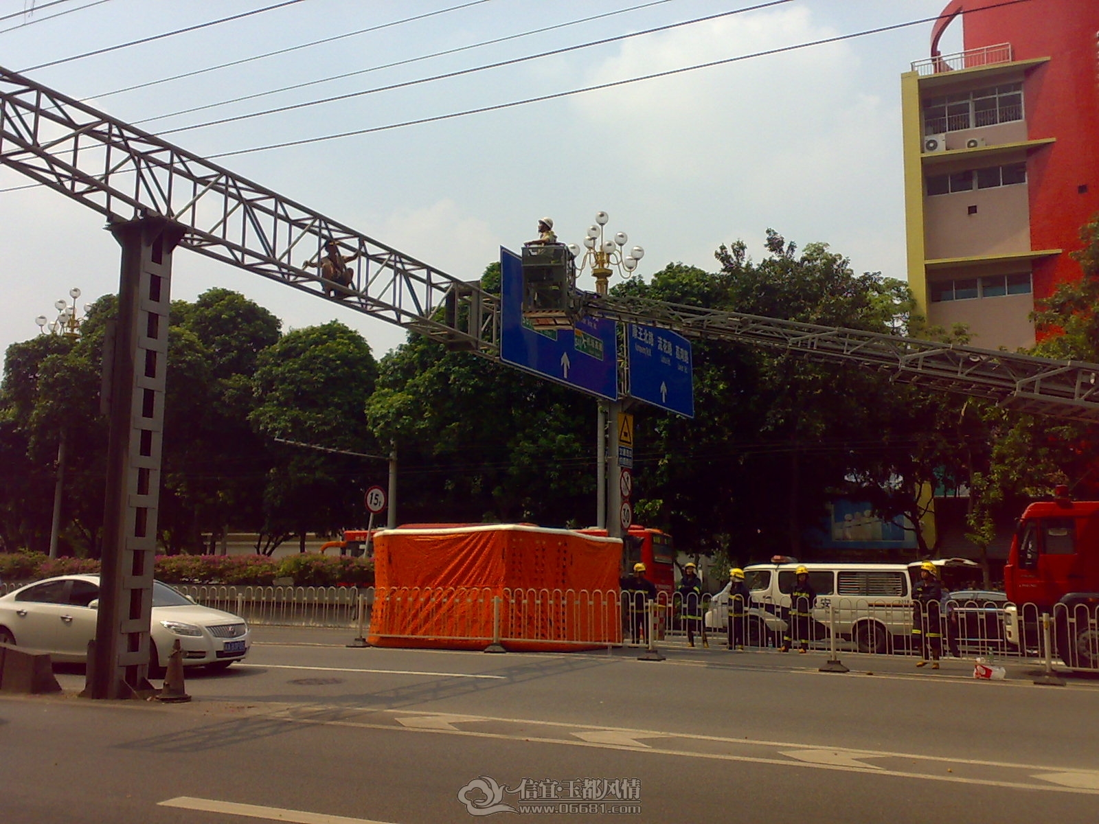 20120819840.jpg
