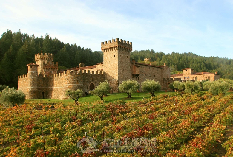 CastelloExterior_Fall Morning_JimSullivan_Small.jpg