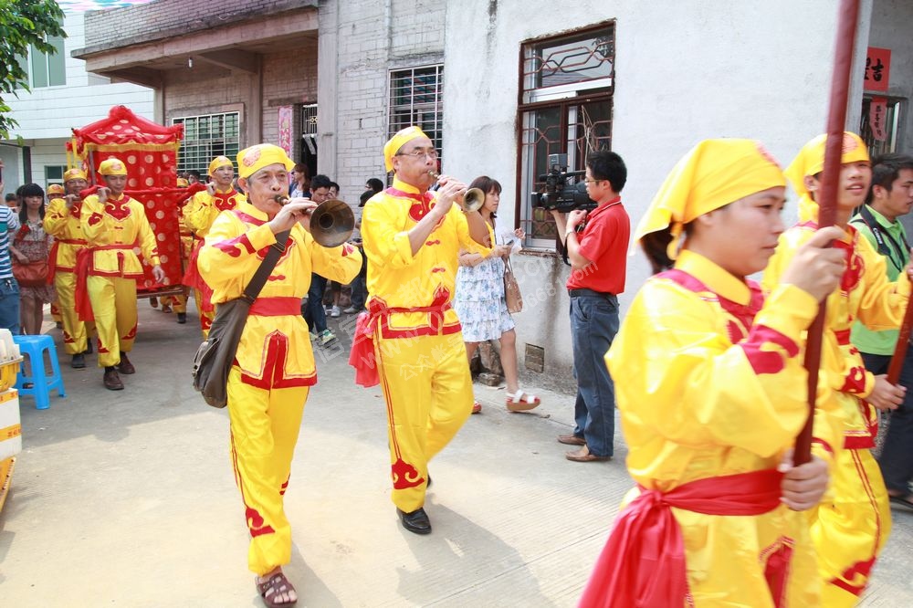 信宜思万婚纱_信宜人民公园商铺